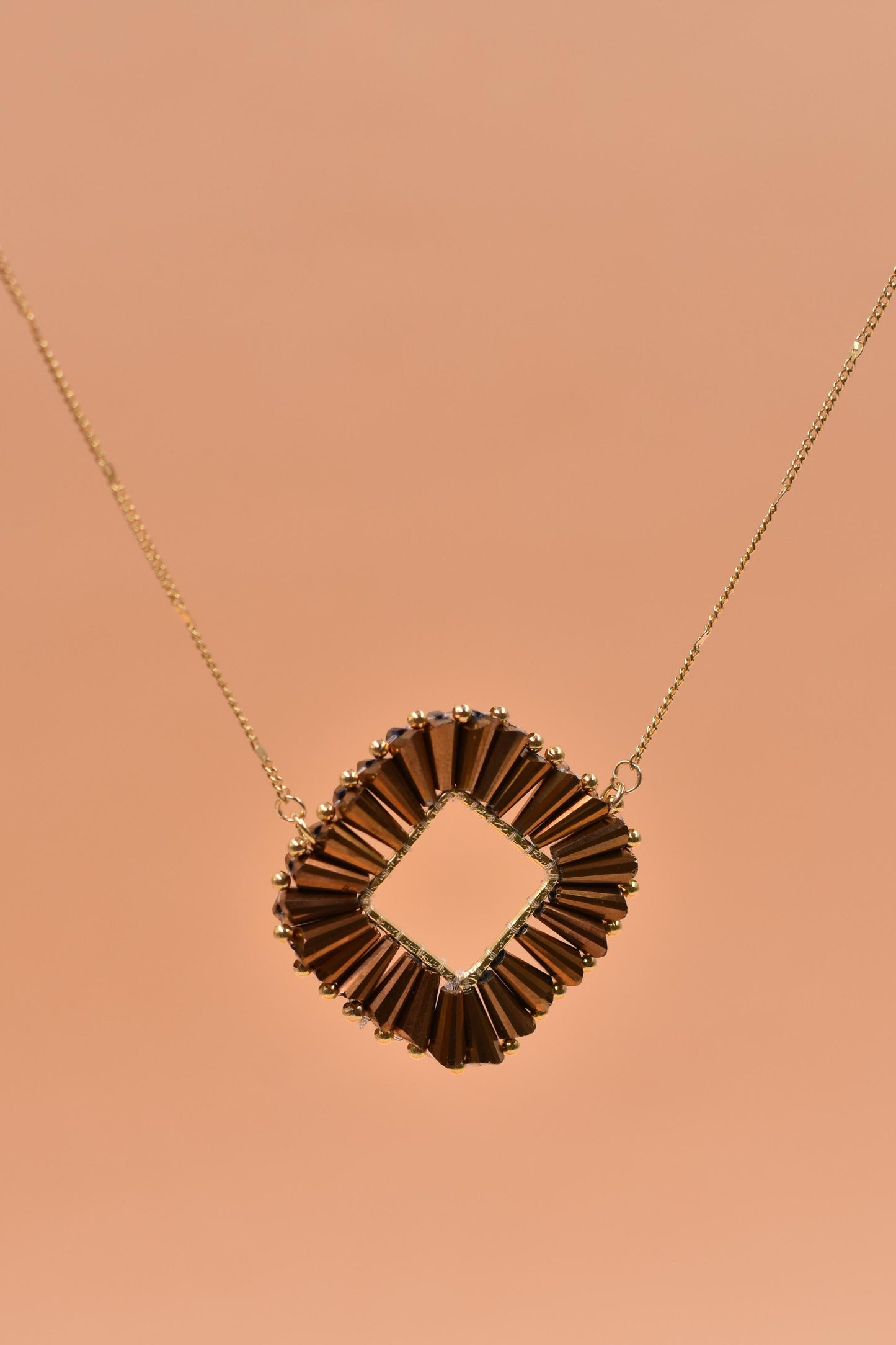 Collier Maya