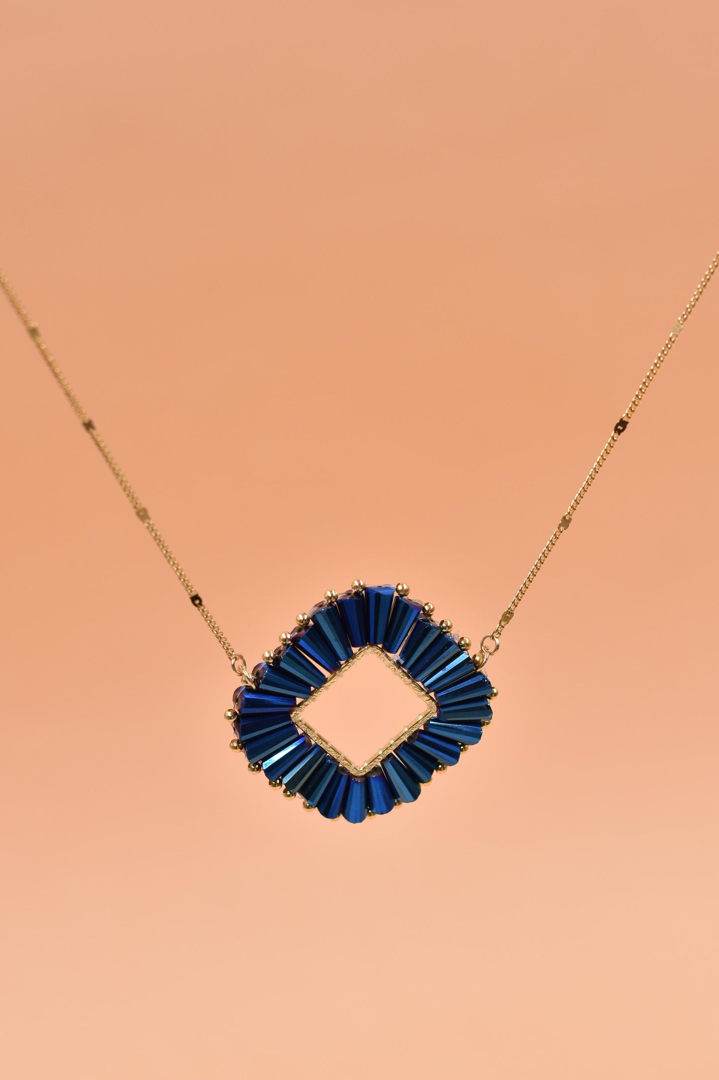 Collier Maya